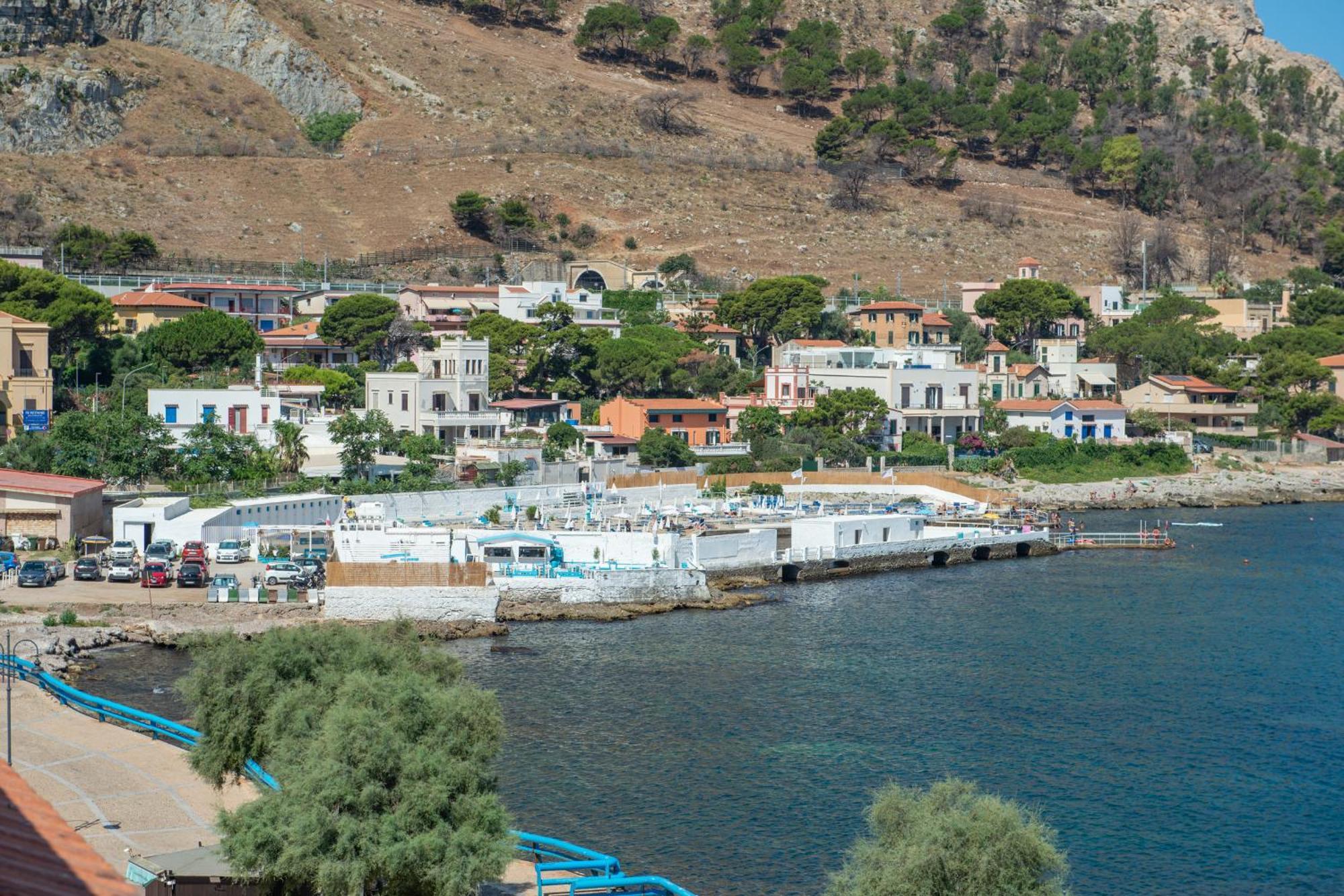 Palermo Mare Holidays Sferracavallo Exterior foto