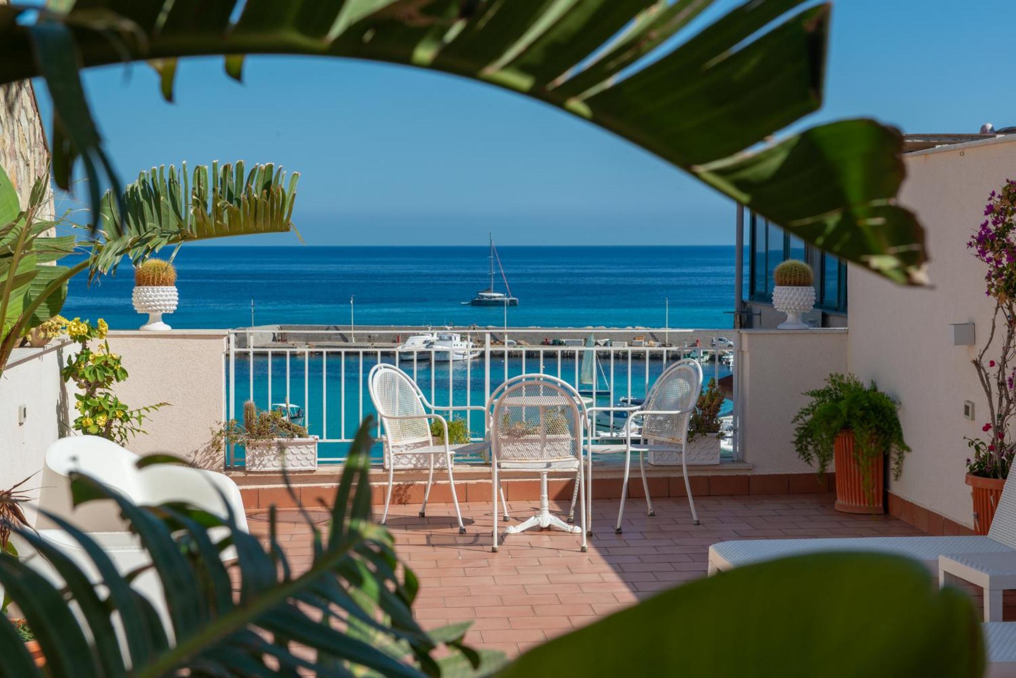 Palermo Mare Holidays Sferracavallo Exterior foto